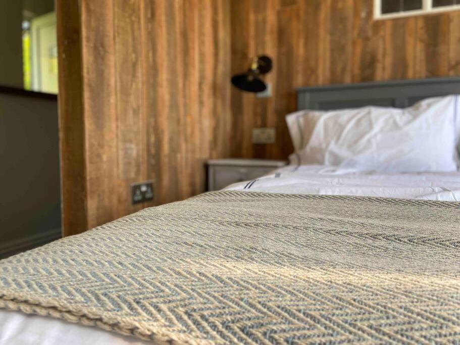 Couples Getaway, With Mountain Views/Dog Friendly Βίλα Crickhowell Εξωτερικό φωτογραφία